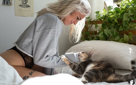 Cori SG ポルノスター エロティック 画像