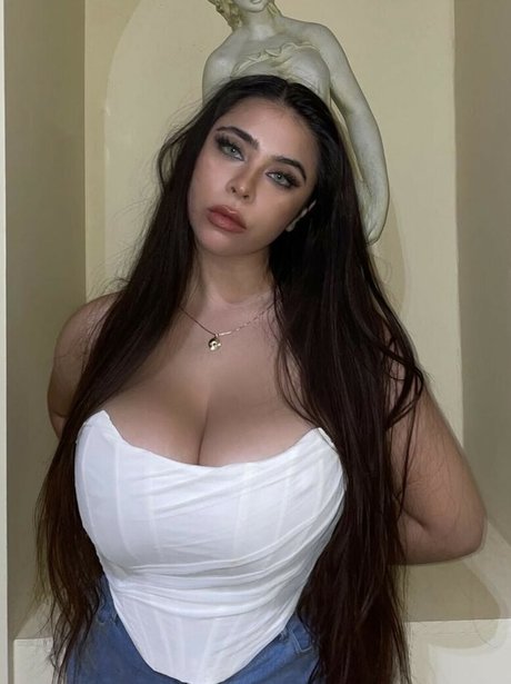 Reema Balouch ポルノスター 裸 写真