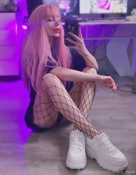 alexandra shock 美しいスター 画像
