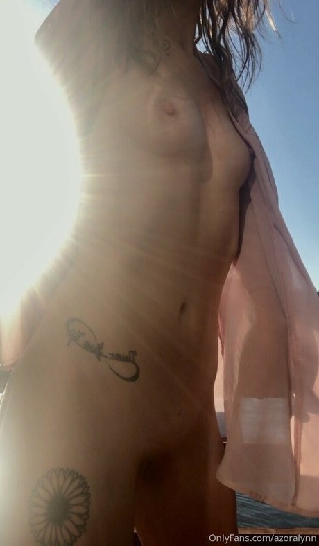 AzoraLynn セクシー女優 写真