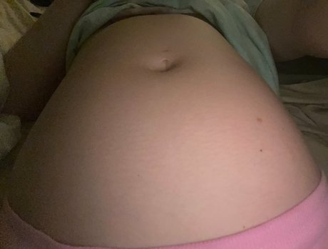 bellymodel2 profile image