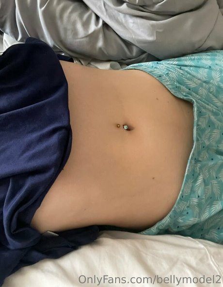 bellymodel2 top profile image