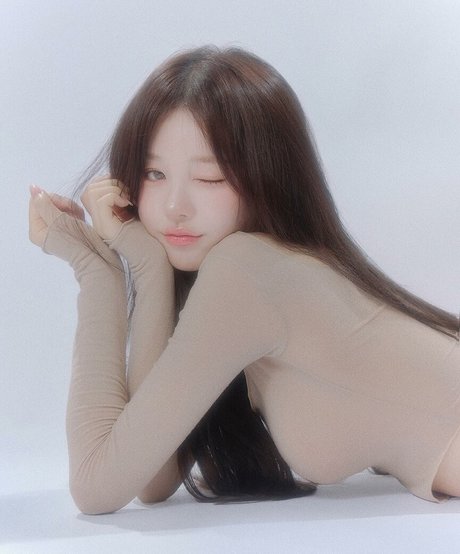 Uzaa モデル 画像