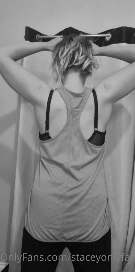 staceyonlyfans ポルノスター エロティック 写真