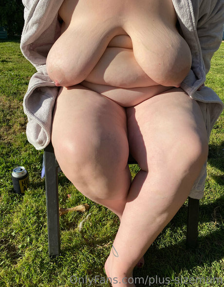plus sizemum ポルノ女優 写真