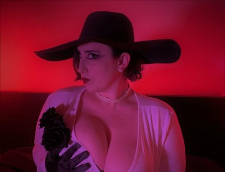 kitty leroux00 ポルノスター ヌード ギャラリー