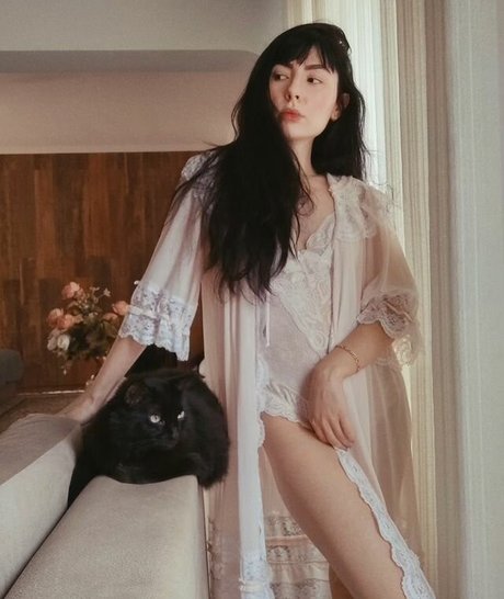 Becca Frances ホット女優 画像