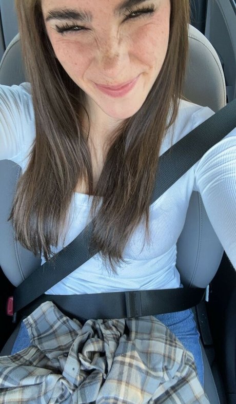 Sofiacrnilovic 美しいポルノスター 写真