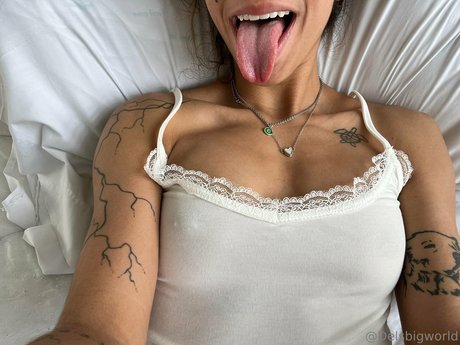 Delia Mandujano 女優 写真