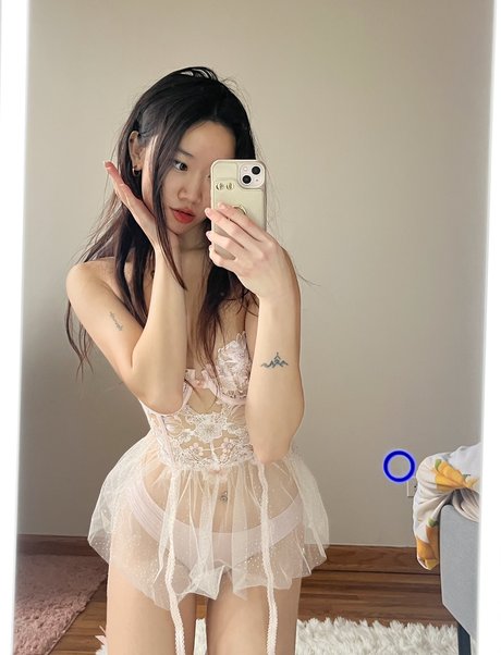 mishka セックス女優 写真