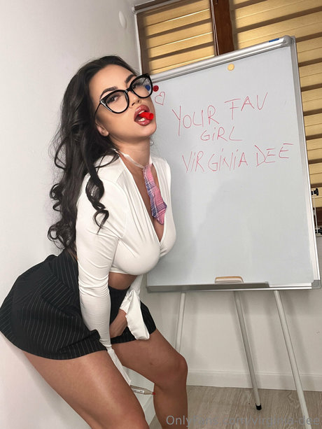 Heidii Lee ポルノスター セックス アーカイブ
