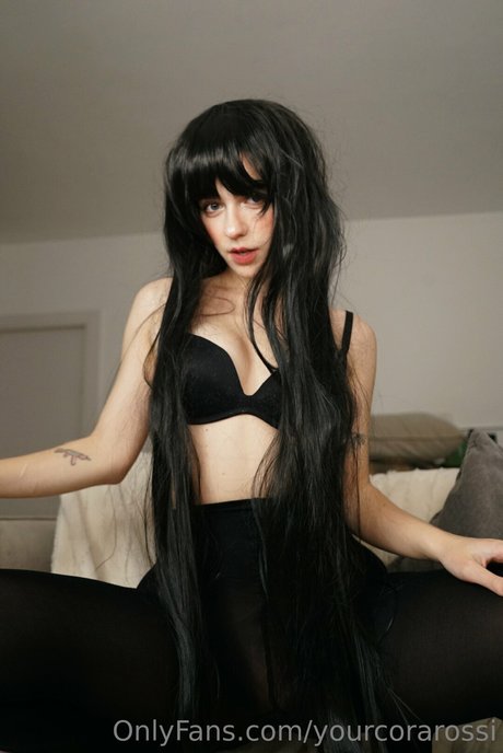 Cora Rossi 無料女優 画像
