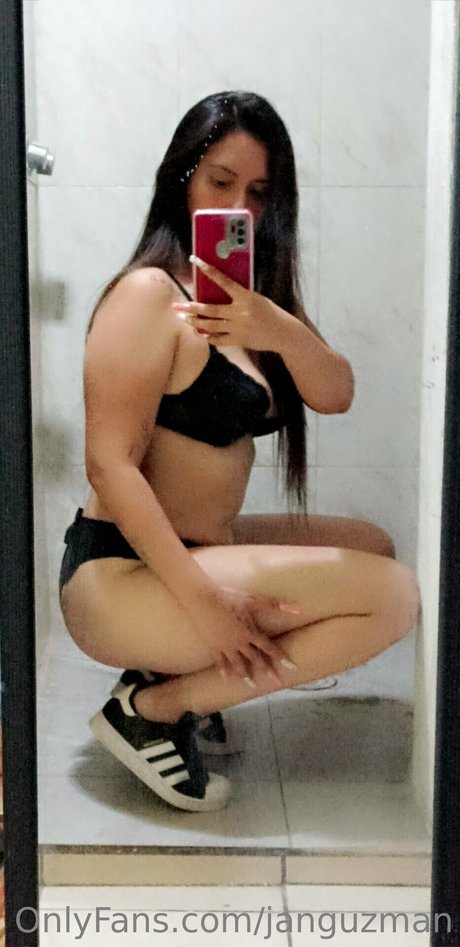 Janeth Guzman ヌードモデル 写真