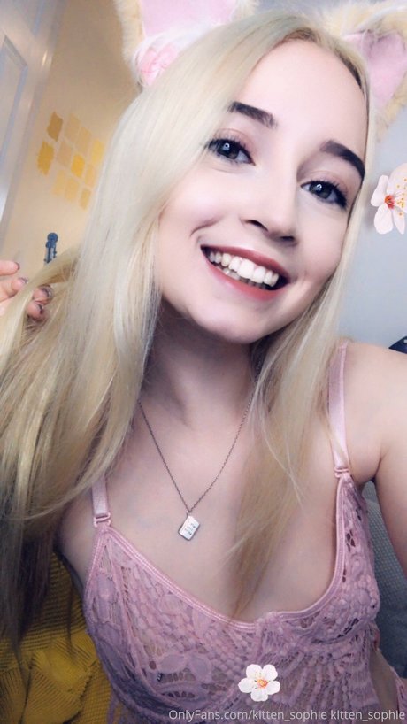 Kitten Sophie ポルノスター セックス 写真