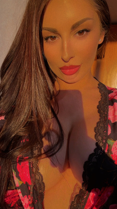 _Risrose profile image