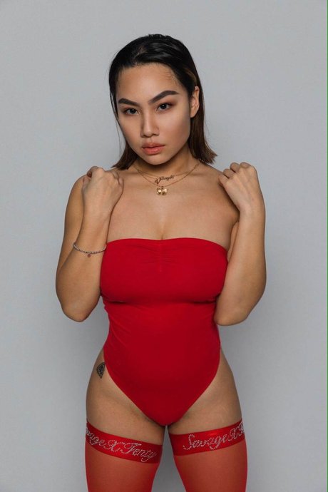 Victoria Kuang ポルノスター xxx 写真