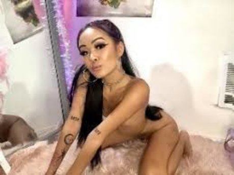 Bubblesbih ヌードモデル 画像