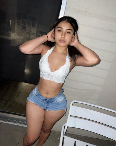 Iiluvava アダルト女優 画像