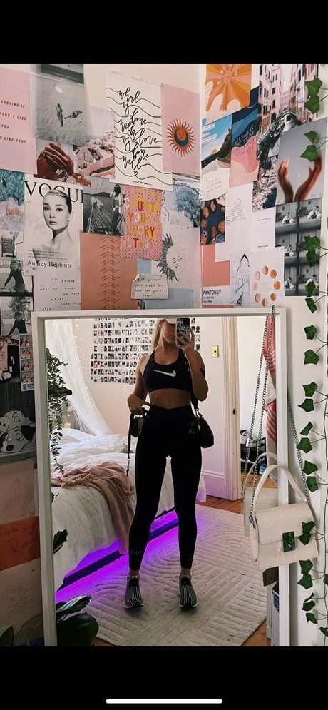 Alliyah トップモデル 写真