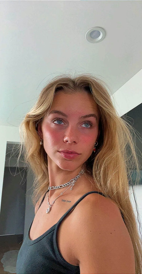 Anna Shumate セクシー女優 写真
