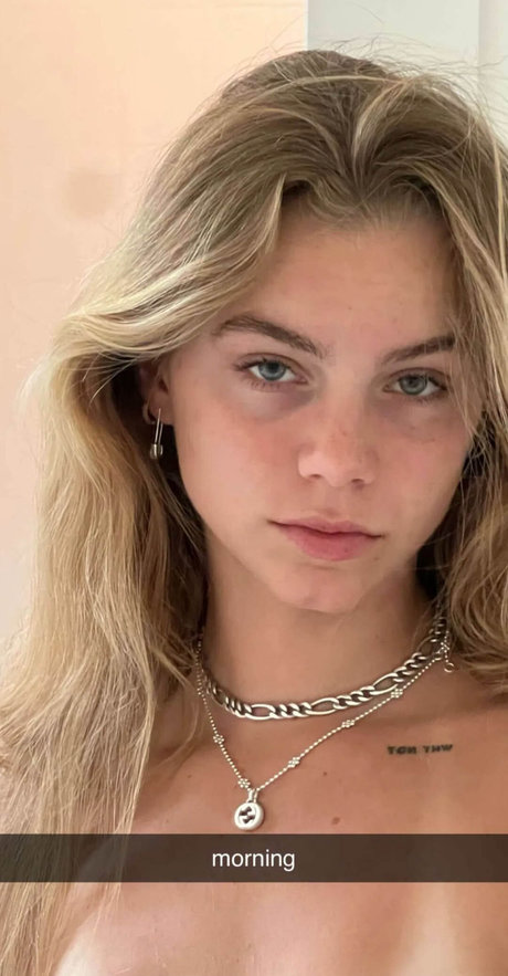 キャスティングオンリーファンズ ホットセクシー 写真