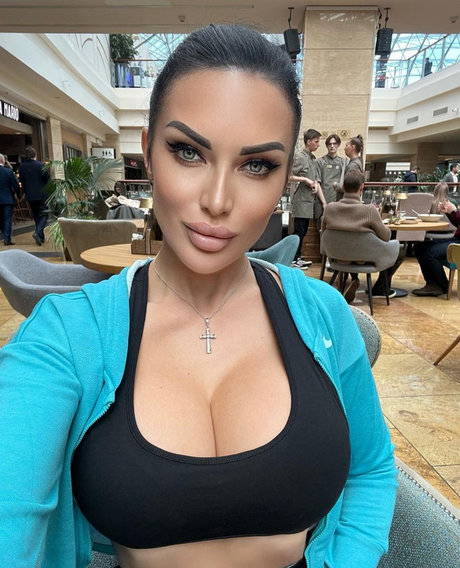 Evgeniya Donetsk 完璧なスター ギャラリー
