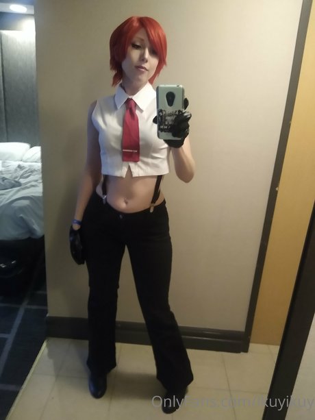 Ikuy Cosplayer ヌードのポルノスター アーカイブ