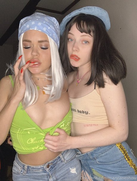 Malvinamoney ヌードスター 写真