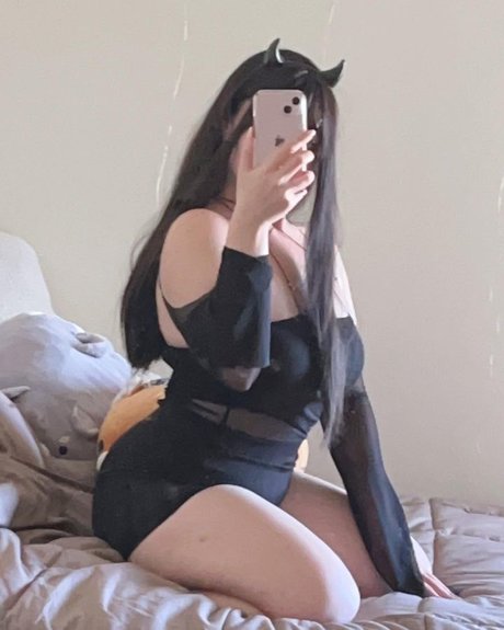 膨らみ OnlyFans セクシーヌード 写真