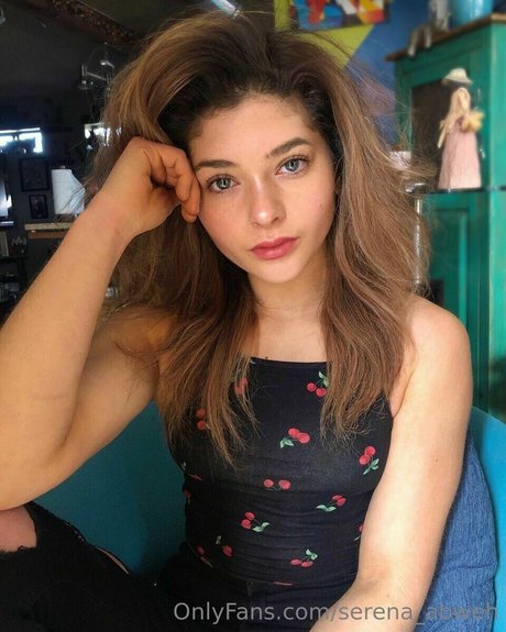 Serena Abweh ヌードモデル 画像