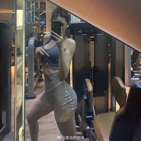 Xialan セックススター 写真