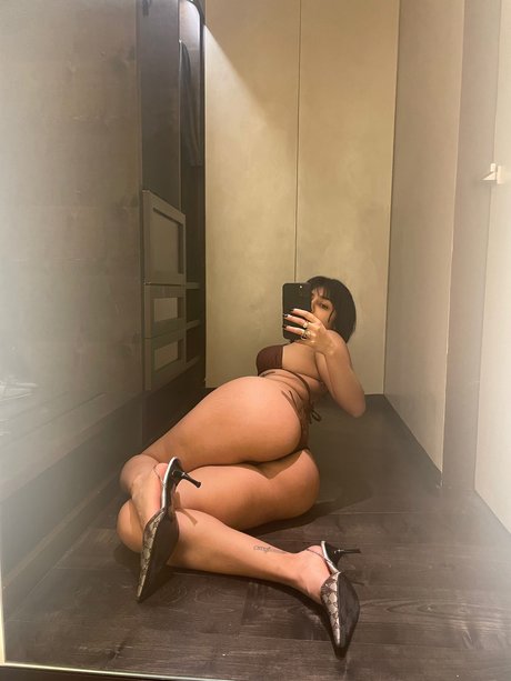 Hana Mahmood ポルノスター 裸 写真
