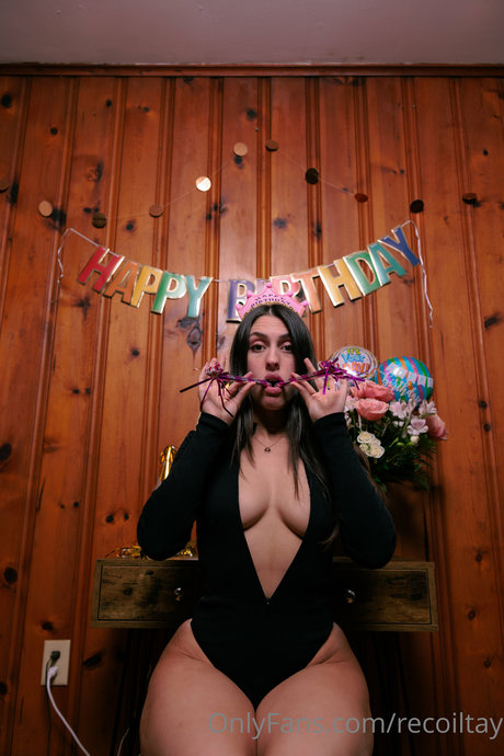 Taylor Feingold xxxモデル アーカイブ