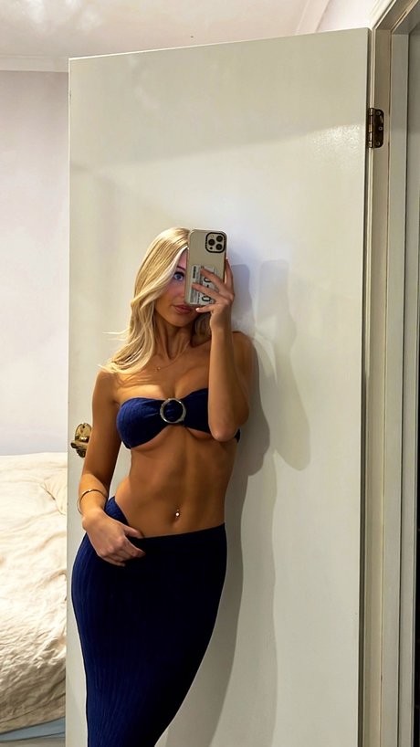 Cassie And Chloe Roberts 独占モデル 画像