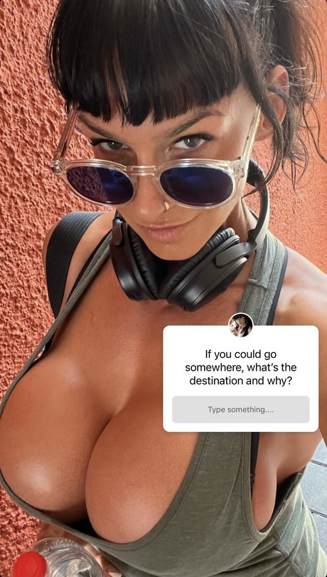 Cindy Landolt アダルト女優 写真