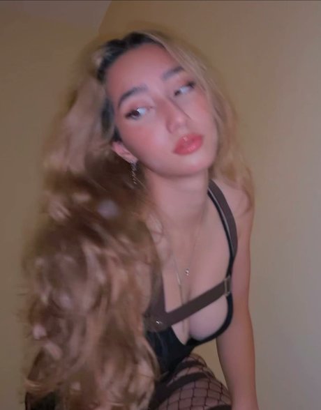 Sabrina Pezeshkian ポルノスター 画像