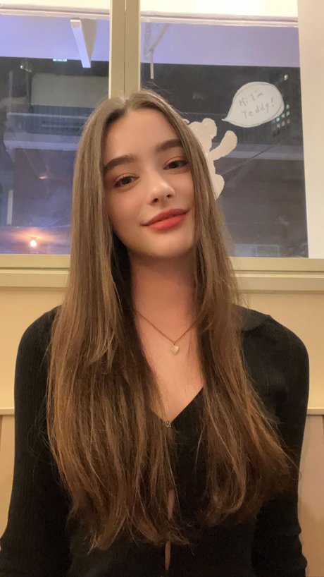 Dasha Taran ヌードスター 写真