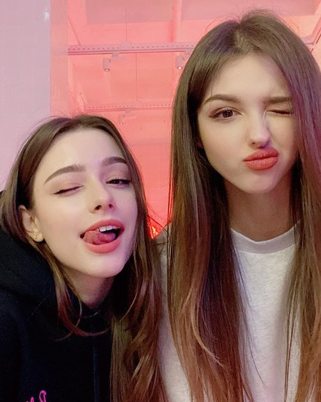 Dasha Taran  完璧なモデル 写真
