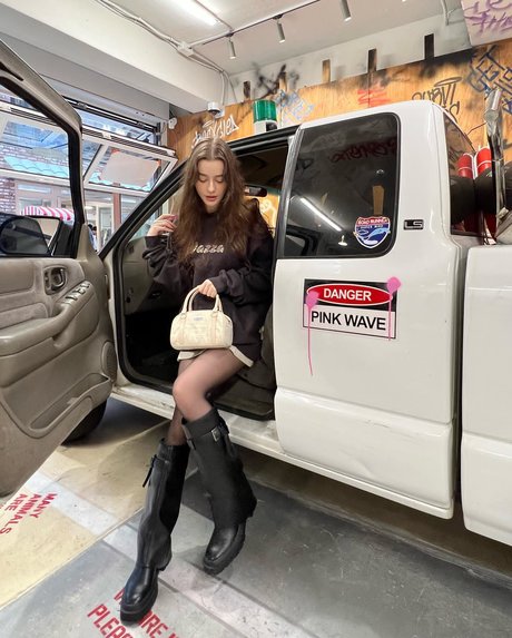 Dasha Taran かわいいスター 写真