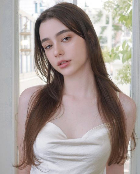 妊娠中のヌードオンリーファンズ セクシー裸 写真