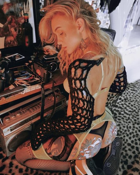 Taylor Starling 可愛いモデル 写真