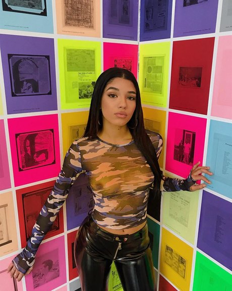 Yovanna Ventura ポルノスター 高品質 画像