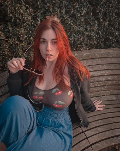 Lucelf セクシー女優 写真