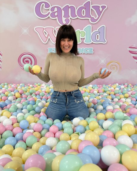 Madalina Ioana Filip ホットなモデル 写真