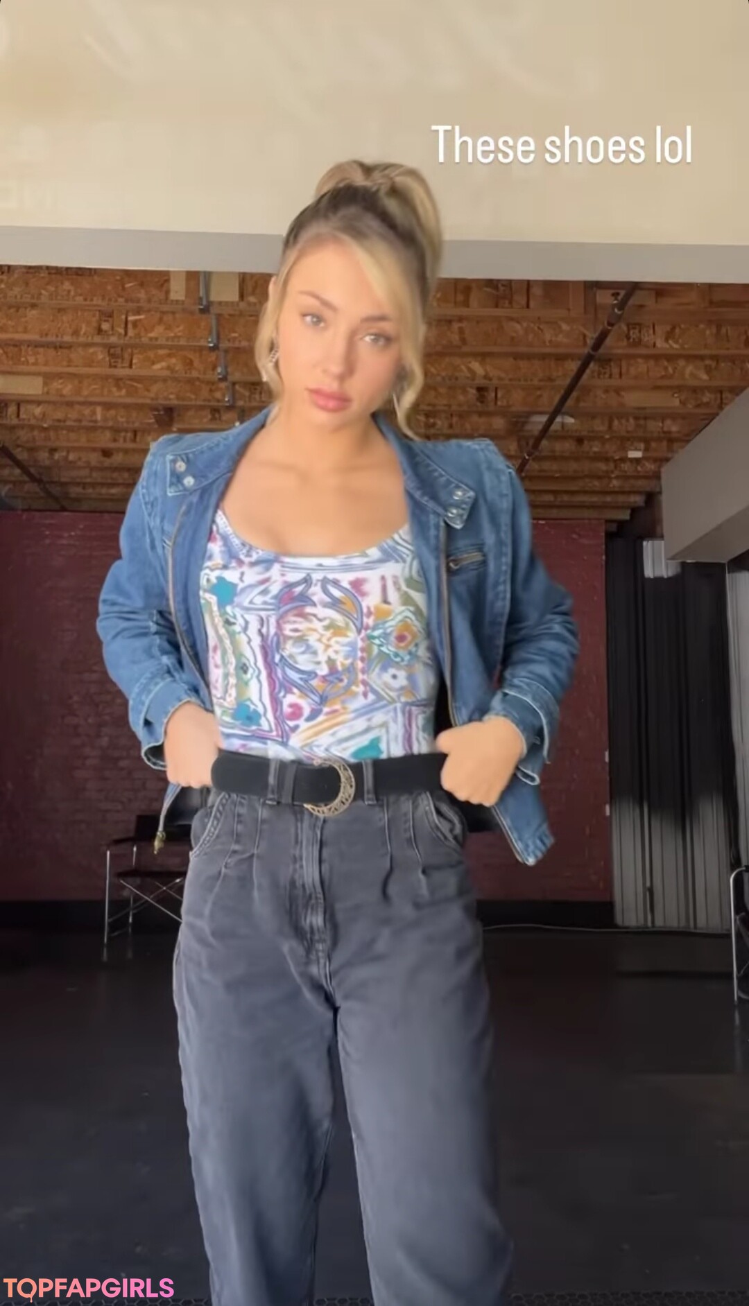 かわいい猫OnlyFans ポルノ 写真