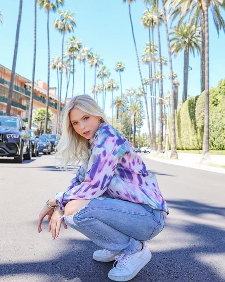 Jordyn Jones ポルノモデル 写真