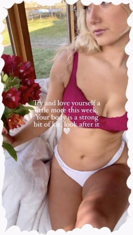 Hari Beavis 美しいスター 写真