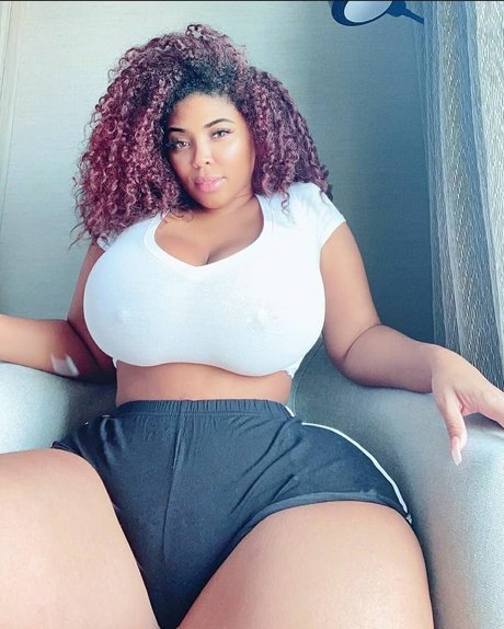 Shadee Monique xxxスター 写真