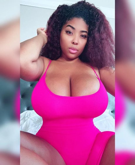 Shadee Monique 無料のポルノスター 写真