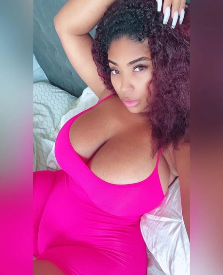 Shadee Monique ポルノスター 無料 写真